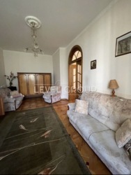 Трикімнатна квартира у самому серці Києва. Будинок пам'ятник архітектури. фото 9 Трикімнатна квартира у самому серці Києва. Будинок пам'ятник архітектури. фото 9