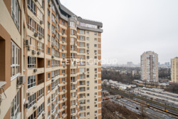 ������ 1� �������� �� Family&Friends ���� 18