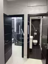 Чудова 3-кімнатна квартира в центрі Києва по вул. Обсерваторна 10, 121 кв.м. фото 19 Чудова 3-кімнатна квартира в центрі Києва по вул. Обсерваторна 10, 121 кв.м. фото 19