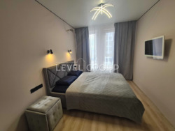  2-    SKY AVENUE  1
