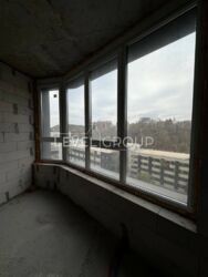    1    Podil Plaza & Residence  5