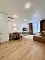 Продаж однокімнатної квартири у ЖК Варшавський+ фото 4 Продаж однокімнатної квартири у ЖК Варшавський+ фото 4