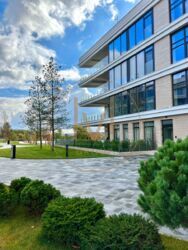  3-    Park Lake City  8