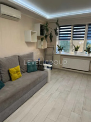 Продаж 3 кімнатної квартири біля метро Харківська фото 1 Продаж 3 кімнатної квартири біля метро Харківська фото 1