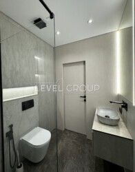  1   53 2       Manhattan city  5