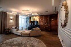 ������ ������������� ����������� 4-��������� ��������� � �� Jack House, ���. ��� �������, 7� ���� 4