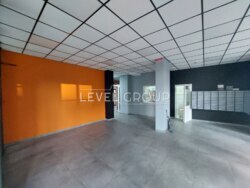  3 .    Terracotta .  , 8.  9