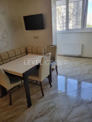 ��������� �������� 3-������� �������� �� ���. ����������, 3 (�������, ����������� �����, ���). ���� 4