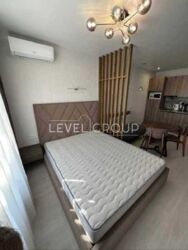 ��������� ������� ��������-�����, �� UNO City, ���. ����� ����� 25, ������������� ����� ���� 5