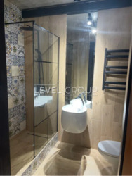 Manhattan City        7