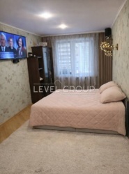 Продається 1-к з ремонтом в Києві, Оболонський район, вул.Левка Лук'яненка (Маршала Тимошенка) 2/4 м.Оболонь,Мінська. фото 1 Продається 1-к з ремонтом в Києві, Оболонський район, вул.Левка Лук'яненка (Маршала Тимошенка) 2/4 м.Оболонь,Мінська. фото 1