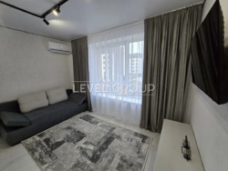 Стильна Студія 26 м² у ЖК «Молодість» фото 4 Стильна Студія 26 м² у ЖК «Молодість» фото 4