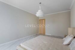     EINSTEIN Concept House,    8