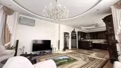 ����������� �� ������� �����, �������� �� ������������� 3-������� �������� ������ 125 �² � ������� ��������� ������� �� ������� � ������ � ��������������� ������� ���� ��� �����. ���� 8
