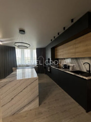 Русанівка, лівобережна, соборності 30а, 3 кімнати, 2 гардеробні, 2 с/у. фото 1 Русанівка, лівобережна, соборності 30а, 3 кімнати, 2 гардеробні, 2 с/у. фото 1