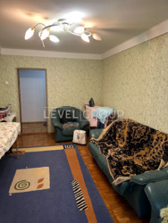 Пропонується до продажу простора 3-кімнатна квартира (72.6 м²) на 2-му поверсі на Лісовому проспекті, 4-А (будинок 1970 року, чеський проєкт). фото 2 Пропонується до продажу простора 3-кімнатна квартира (72.6 м²) на 2-му поверсі на Лісовому проспекті, 4-А (будинок 1970 року, чеський проєкт). фото 2