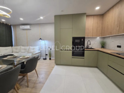 Продаж 2-кімнатної квартири з дизайнерським ремонтом вул. Всеволодова Змієнка, 15/23 фото 2 Продаж 2-кімнатної квартири з дизайнерським ремонтом вул. Всеволодова Змієнка, 15/23 фото 2