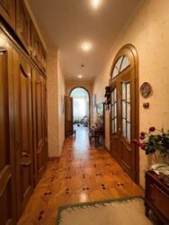 Трикімнатна квартира у самому серці Києва. Будинок пам'ятник архітектури. фото 4 Трикімнатна квартира у самому серці Києва. Будинок пам'ятник архітектури. фото 4