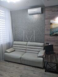  1  . 54  Obolon Tower  9