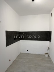 ������ 1 �� ��������, 43,7�2 �� 4U, � ��������, ����� ������������� 15 ��. ���� 16