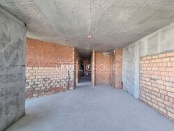 ������ 1-������� �������� � ����������� Taryan Towers ���� 6