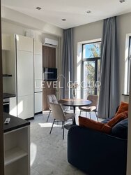 Продаж 1-кімнатної квартири по вул. Шовковичній фото 2 Продаж 1-кімнатної квартири по вул. Шовковичній фото 2