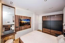 ��������� ������� �� ����� �������� 44 �² �� 14�� ������ � ����� ��������. ���� 15