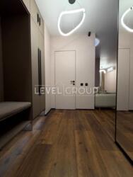 1     White Lines  18