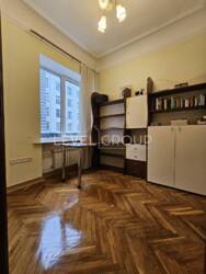 ������ 3-� �������� 69�2 �����! ������������ 15/5 ���� 8