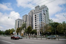   3       'Crystal Park Tower'  20