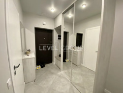 ������ 1-� �������� � ����� �� ������ �� Seven �� ����������, ����������� ���������,20� ���� 19