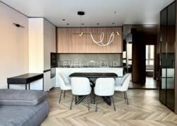 ������ 3-������� �������� � �� White Lines ���� 1