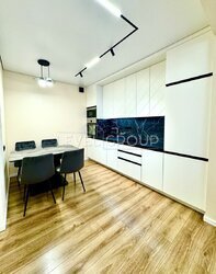Продаж однокімнатної квартири з сучасним ремонтом та гарним оздобленням. фото 1 Продаж однокімнатної квартири з сучасним ремонтом та гарним оздобленням. фото 1