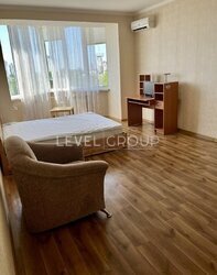 Київ, Святошинський, вул. Хмельницька, 10 фото 3 Київ, Святошинський, вул. Хмельницька, 10 фото 3