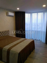 Простора світла 3-кімнатна квартира з дизайнерським ремонтом. фото 15 Простора світла 3-кімнатна квартира з дизайнерським ремонтом. фото 15