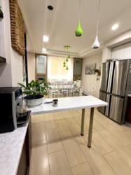 ���������� ���., 10 �� ������� �������� 3-������� �������� ������ 140,1 �2! ���� 5