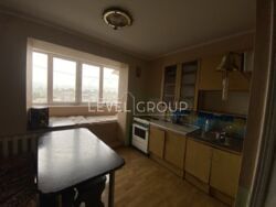 Продається 2х кімнатна квартира площею 55,52/29,1/8,4 м2 на 16/16 поверсі на початку Троєщини фото 1 Продається 2х кімнатна квартира площею 55,52/29,1/8,4 м2 на 16/16 поверсі на початку Троєщини фото 1