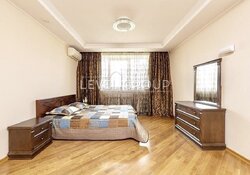 Продаж 8-кімнатної квартири по пр. Оболонському фото 2 Продаж 8-кімнатної квартири по пр. Оболонському фото 2