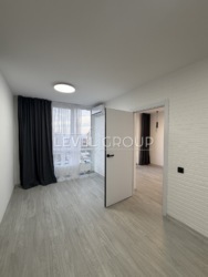 ������ 1 �� ��������, 43,7�2 �� 4U, � ��������, ����� ������������� 15 ��. ���� 6