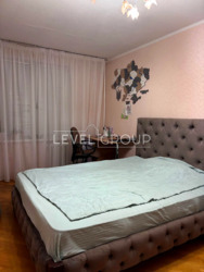 Продаж 3 кімнатної квартири в Святошинському районі Києва фото 2 Продаж 3 кімнатної квартири в Святошинському районі Києва фото 2