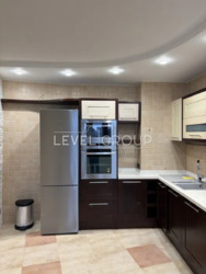 ������ �������� �� ���. �����������, 10 (�. ˳���������). ���� 9