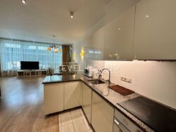 ЖК Смарагдовий: дизайнерська 2-кімнатна квартира з меблями та паркінгом фото 7 ЖК Смарагдовий: дизайнерська 2-кімнатна квартира з меблями та паркінгом фото 7