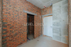   1-    Edelweiss House    .  8