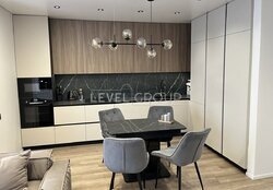 ������ ���������� 2������� �������� � ����������� ��Paradise Avenue. ���� 4