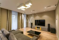 Продам 3к квартиру з якісним дизайнерським ремонтом у центрі Києва по вулиці Шота Руставелі, 27 фото 1 Продам 3к квартиру з якісним дизайнерським ремонтом у центрі Києва по вулиці Шота Руставелі, 27 фото 1