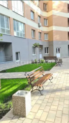 ������ 2-������� �������� � �� Family & Friends ���� 12