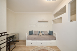    3-    4 , .  () 3  17