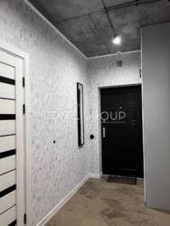  1-      Crystal Avenue  6