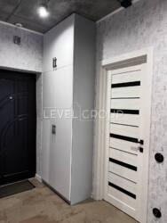  1-      Crystal Avenue  7