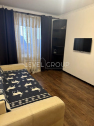 ������ 1 �� �������� �� ��� ����� ������ 17 �. ������� 1985�. (�����) ���� 9